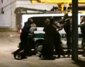 بالفيديو: الشرطة تعتدي بالضرب على شبان في مدينة اللد 